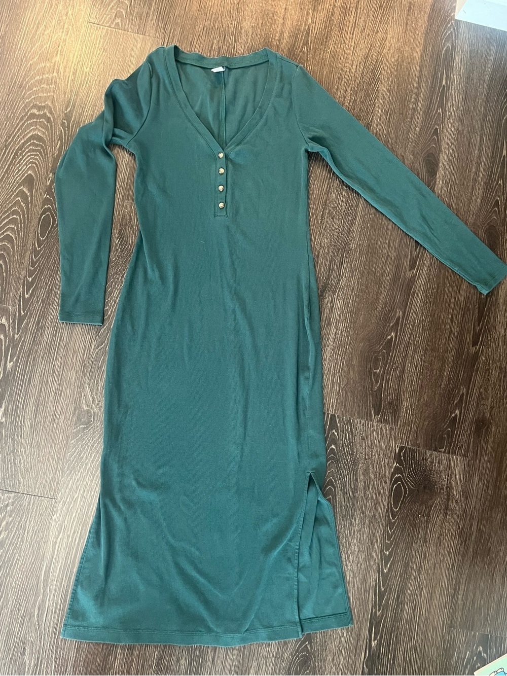 Old Navy Dark Green Long Sleeve V-Neck Midi Dress with Buttons